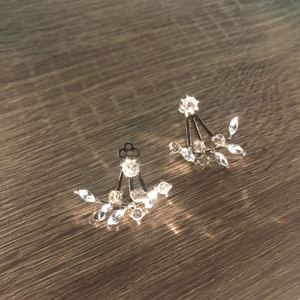 Three piece earring set!